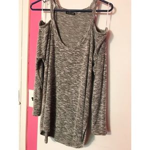 Grey long sleeve shirt